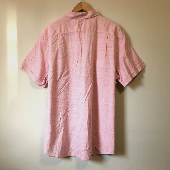 Izod Saltwater Rapture Rose Dockside Chambray Relaxed Classic Button Down Shirt - Picture 2 of 16